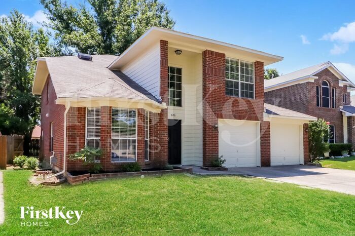 Building Photo - 985 Union Dr