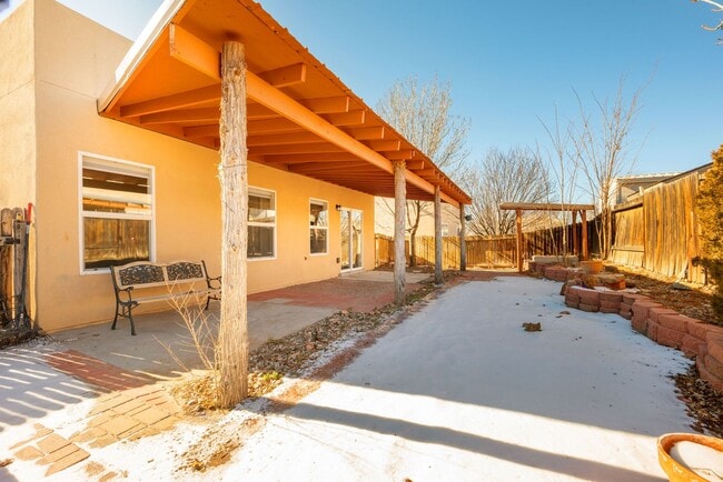 Building Photo - Move-In Ready Beauty Available Now!
