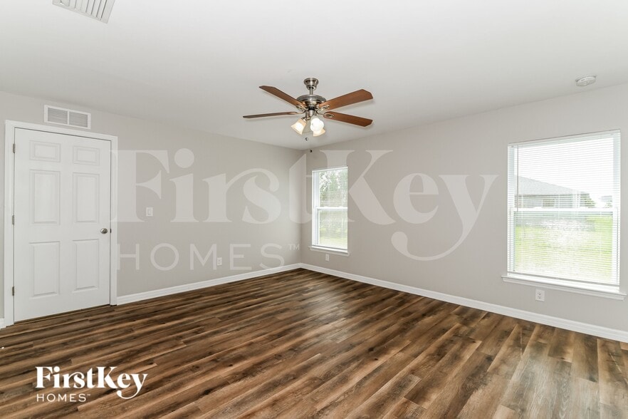 Building Photo - 2224 NW 7th Terrace