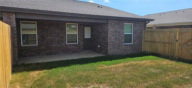 Building Photo - 618 NW 68th Ave