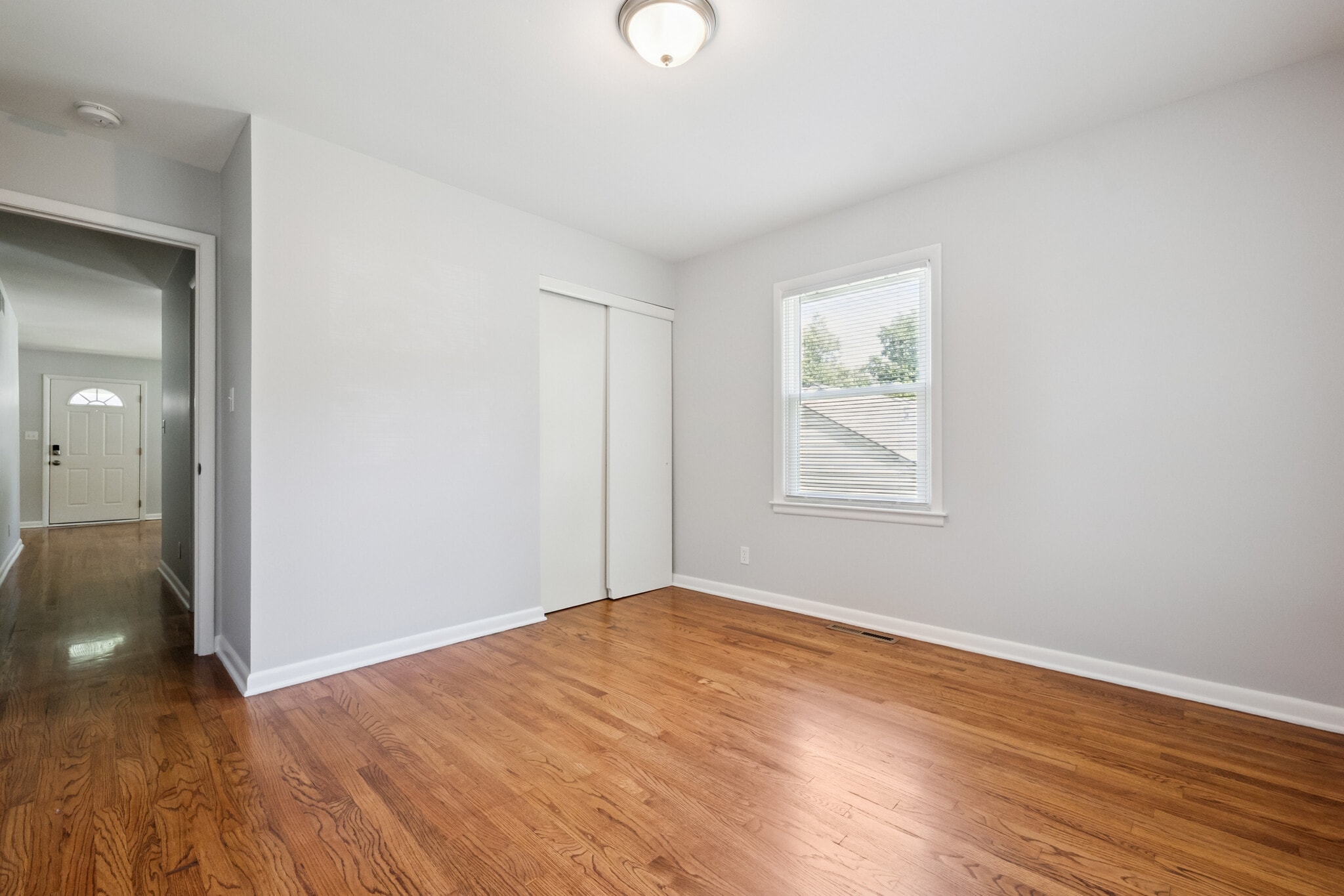 Building Photo - 2301 W 73rd St