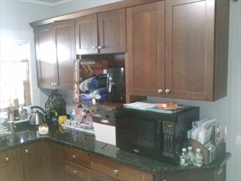 Building Photo - 35 Spring St