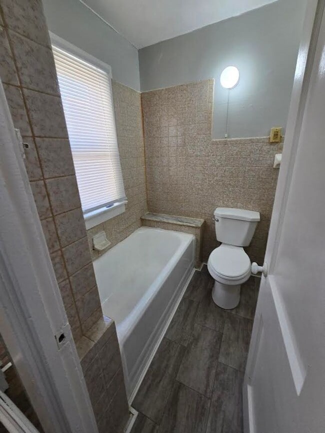 Building Photo - Three Bedroom Home located in Warren Township near 16th and Post Road