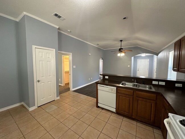 Building Photo - Spacious 4-Bedroom, 2-Bathroom Home for Re...