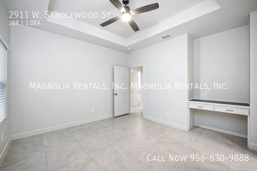 Building Photo - 2911 W Sandlewood St