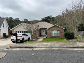 Building Photo - 1098 Forest Lake Terrace