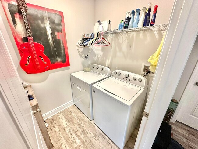 Building Photo - 191 Southern Pnes Rd