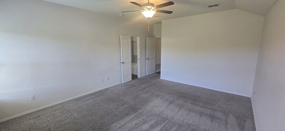 Building Photo - 1350 Acmite Ave