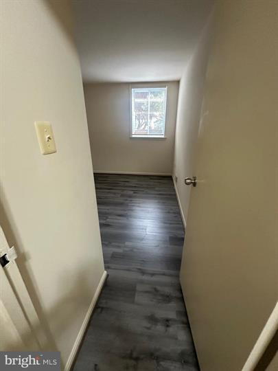 Building Photo - Charming Annandale Townhome with Modern Up...