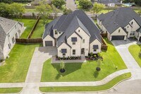 Building Photo - 2302 Royal Dove Ln