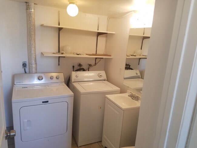 Building Photo - 74 Park Ave