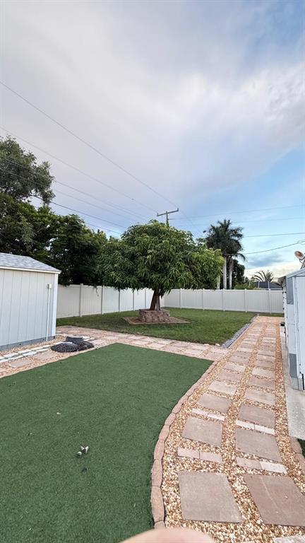 Building Photo - 3107 Bayshore Gardens Pkwy