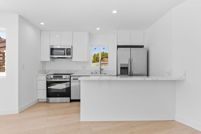 Building Photo - 10939 Christine Way