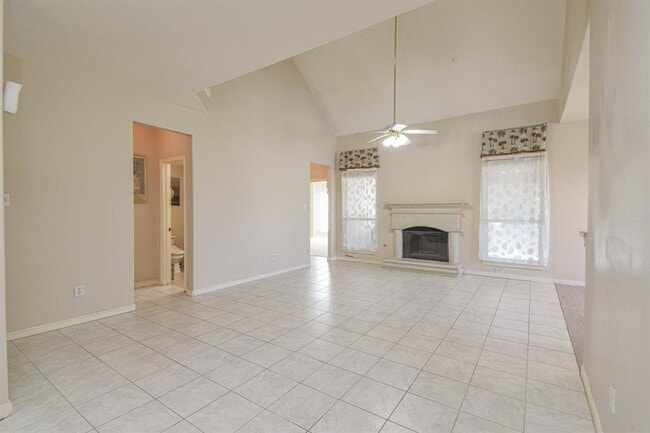 Building Photo - 15119 Leila Bend Dr