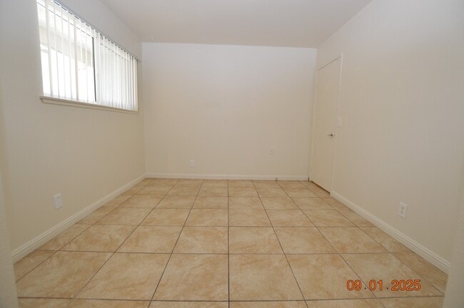 Building Photo - 3744 Riano Cir