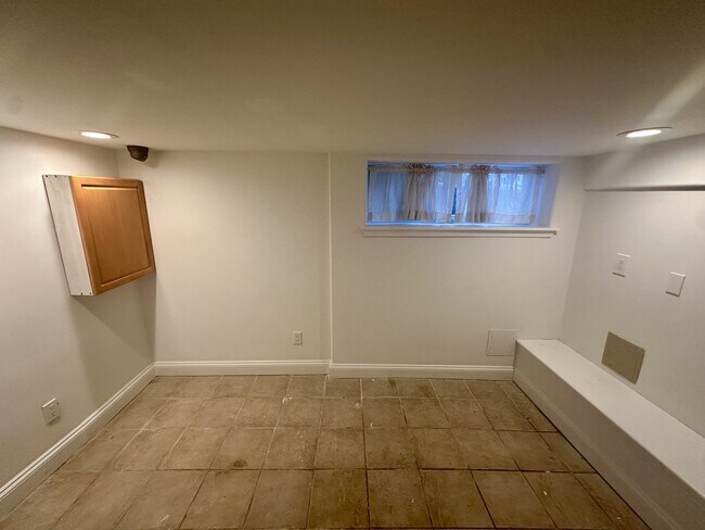 Building Photo - 2741 S Colorado St