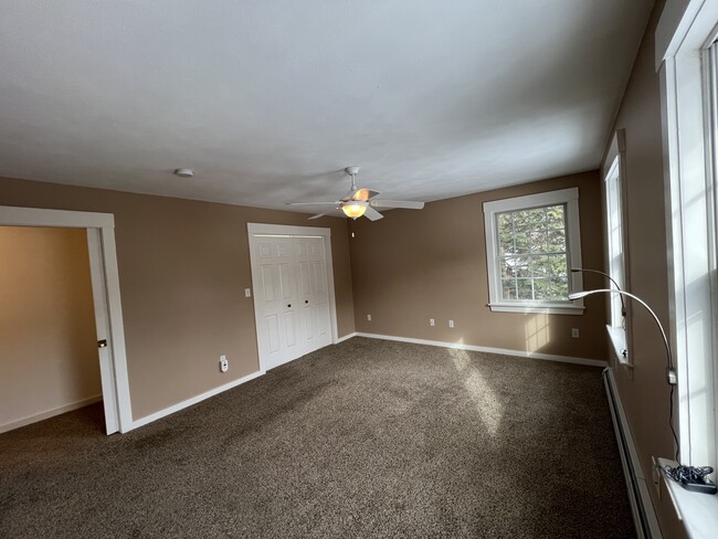 Building Photo - 2-12 Yvonne St