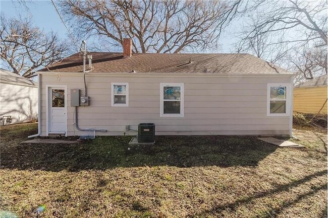 Building Photo - 919 N Piatt Ave