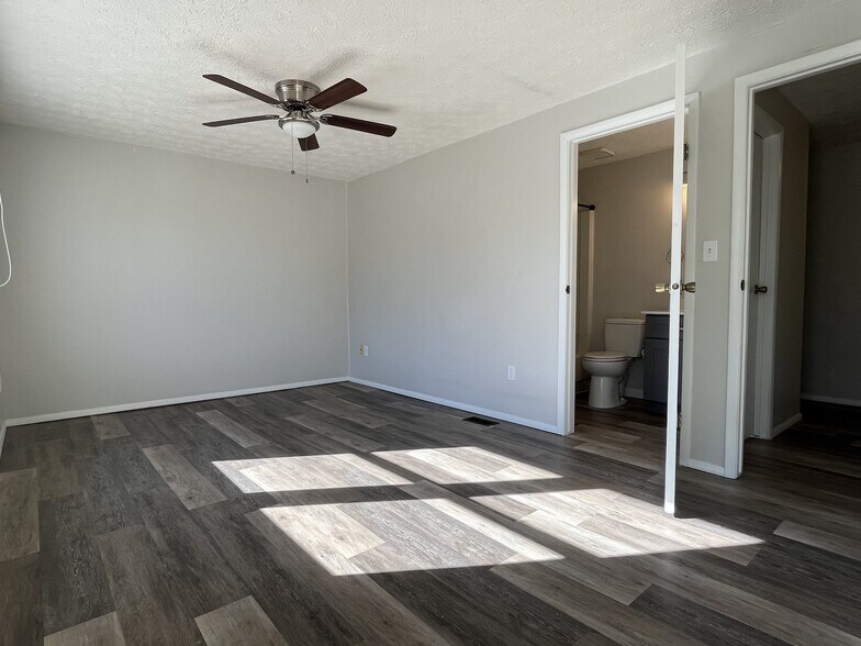 Building Photo - 3749 Meadow Rue Ln