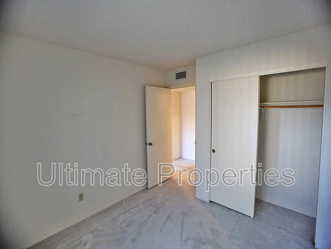 Building Photo - 10345 N 62nd Ave