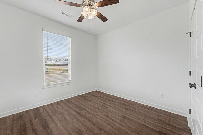 Building Photo - Brand NEW 3-Bedroom Retreat with Granite Finishes & Cozy Fireplace in Farmington!
