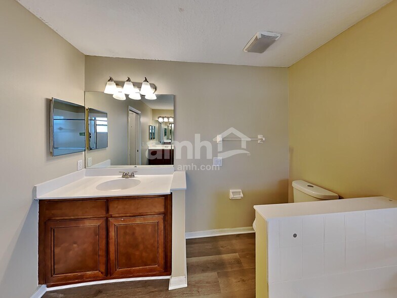 Building Photo - 3029 SE Wake Rd