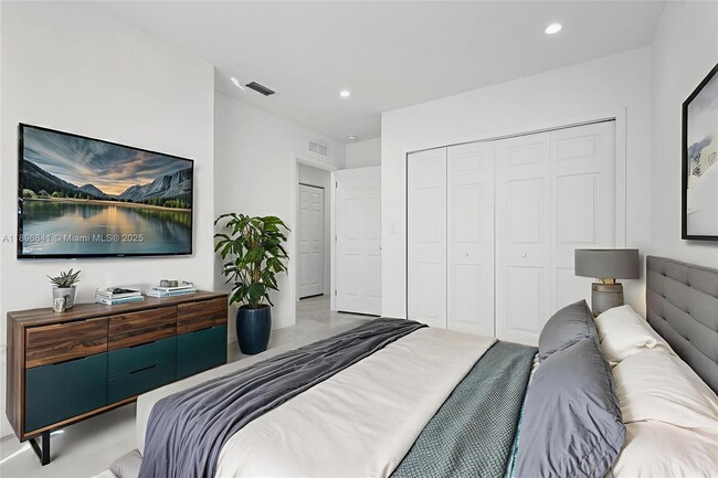 Building Photo - 2924 NW 58th St