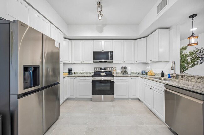 Building Photo - 701 Pilot Ln