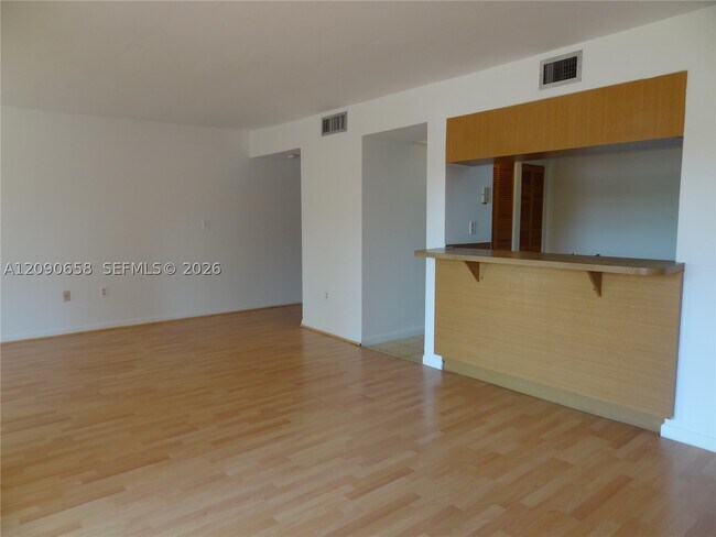 Building Photo - 8850 SW 123rd Ct