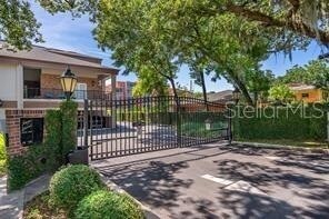 Building Photo - 1144 Delaney Ave