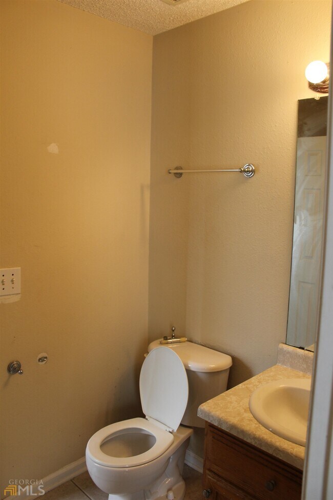 Building Photo - 6008 Creekerton Blvd