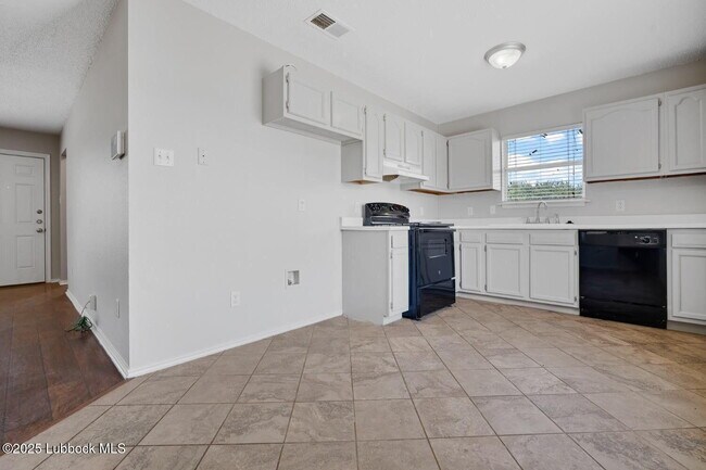 Building Photo - 2502 110th St
