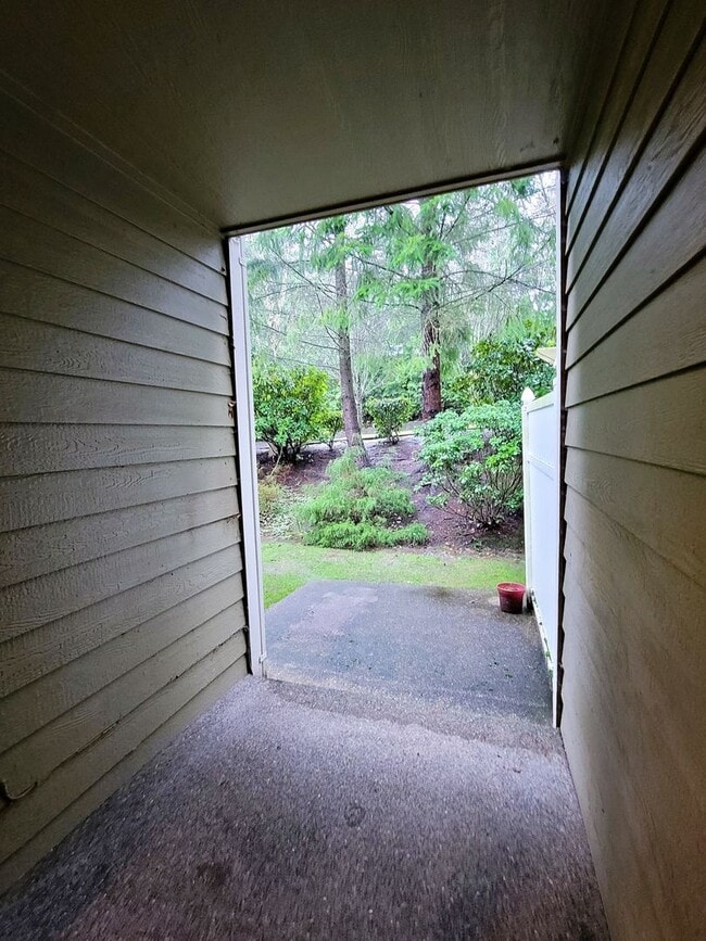 Building Photo - 2 Bedroom Townhome in Desirable Summerwind!