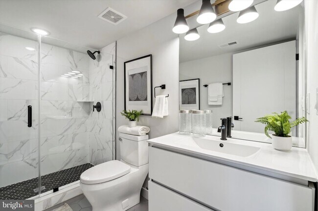 Building Photo - 1102 Germantown Ave