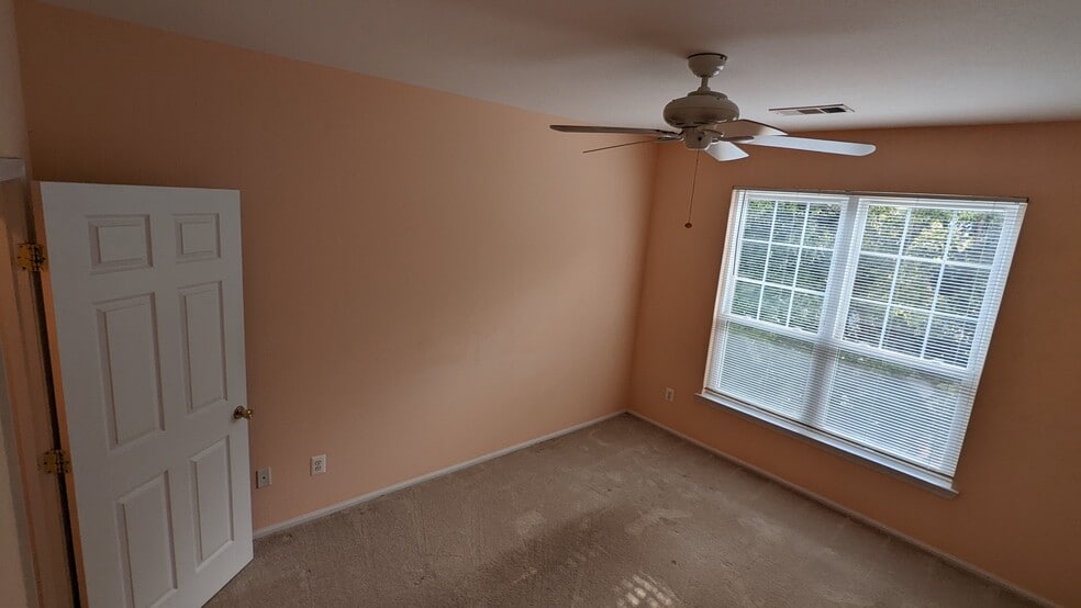 Building Photo - 1570 Spring Gate Dr