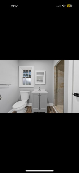 Building Photo - 108 Lynnwood Dr