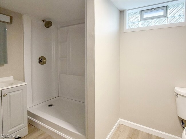 Building Photo - 642 Broadway