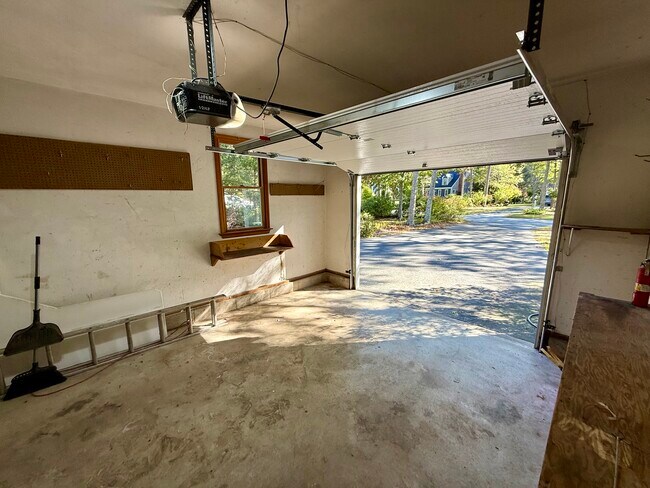 Building Photo - 19 Westerly Dr