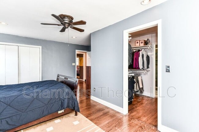 Building Photo - 1328 N Ivanhoe St