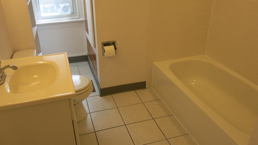 Building Photo - 4707 Maripoe St