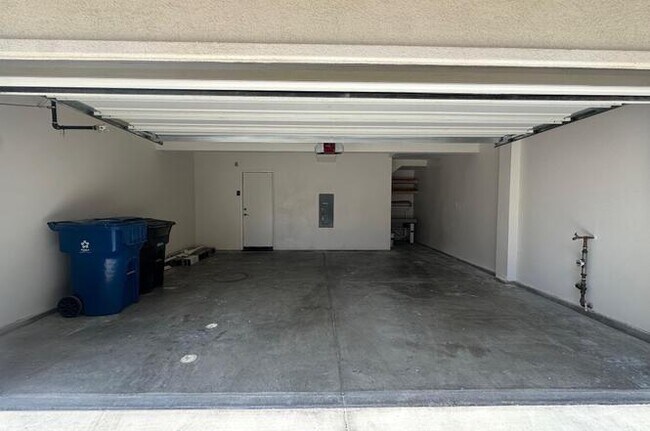 Building Photo - 5402 Sand Arch Ln