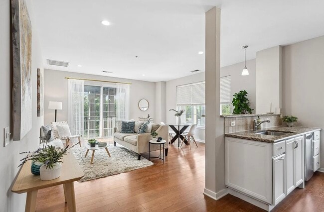 Primary Photo - 443 2nd St