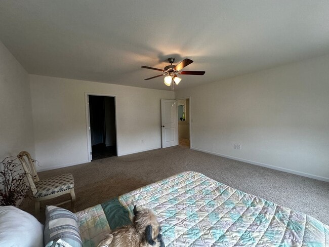 Building Photo - 3 bed/2.5 bath with garage - E Morristown, TN