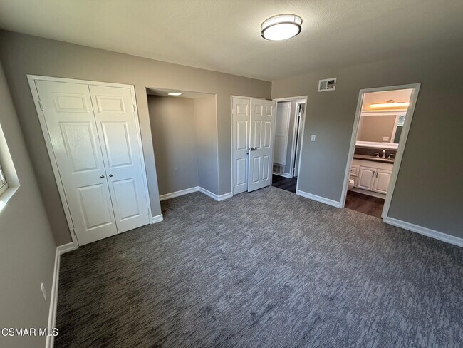 Building Photo - 216 Virginia Dr