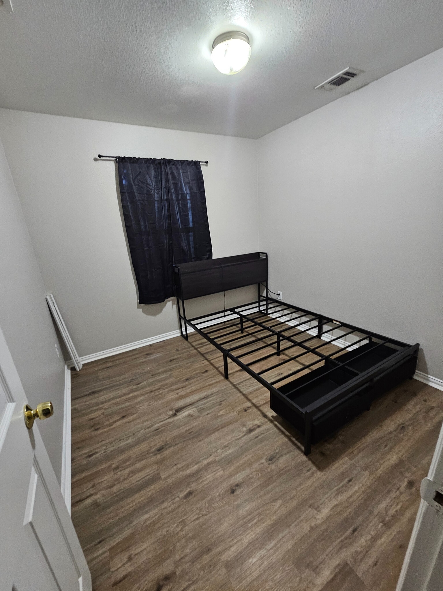 Building Photo - Room in Duplex on Stalcup Rd