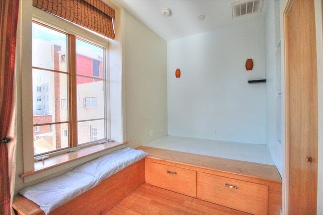 Building Photo - Gorgeous Studio Condo On The 4th Floor Of The Kress Building In Downtown Durham!