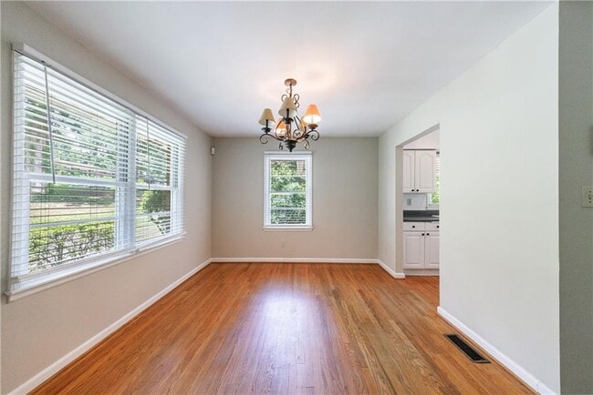 Building Photo - 893 Willivee Dr