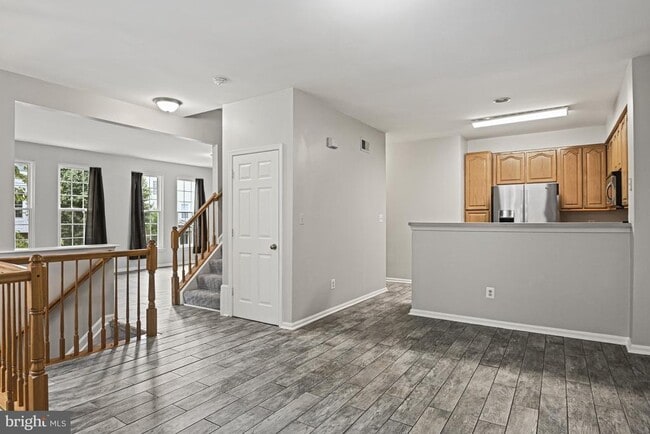 Building Photo - 46186 Walpole Terrace
