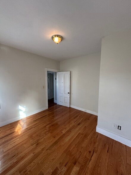 Building Photo - 15 Cushman Rd