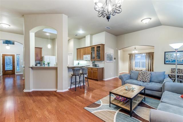 Building Photo - 15204 Regal Oak Ln